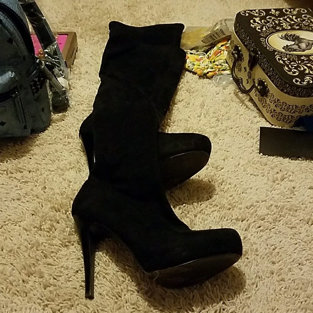 Black suede otk boots
