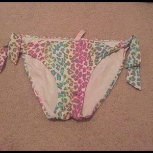 Victoria's Secret bikini bottom size medium
