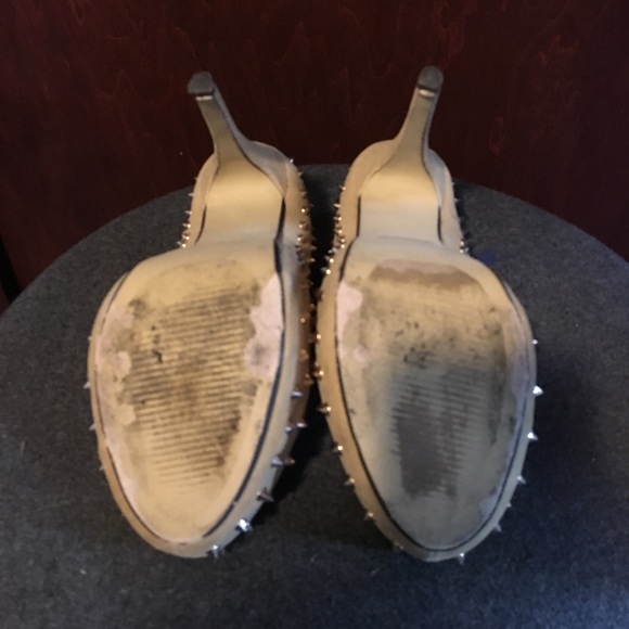 Gold Studded Nude Platform / EUC in box - Picture 5 of 7