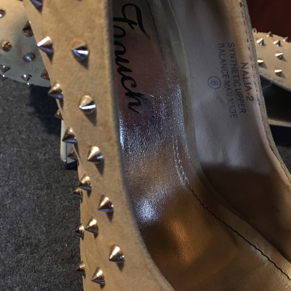 Gold Studded Nude Platform / EUC in box - Picture 6 of 7