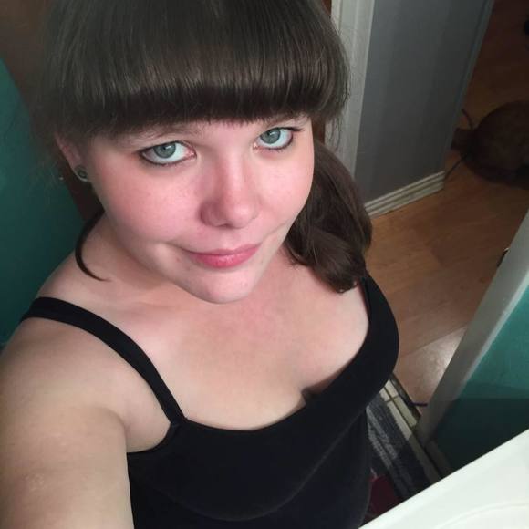 Meet your Posher, Erin - Picture 1 of 1