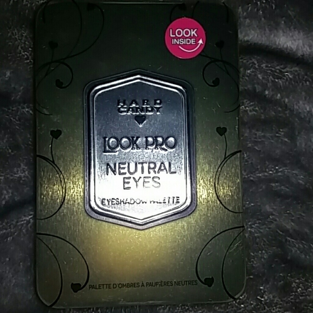 Hard Candy Look Pro Neutral Eyes Palette