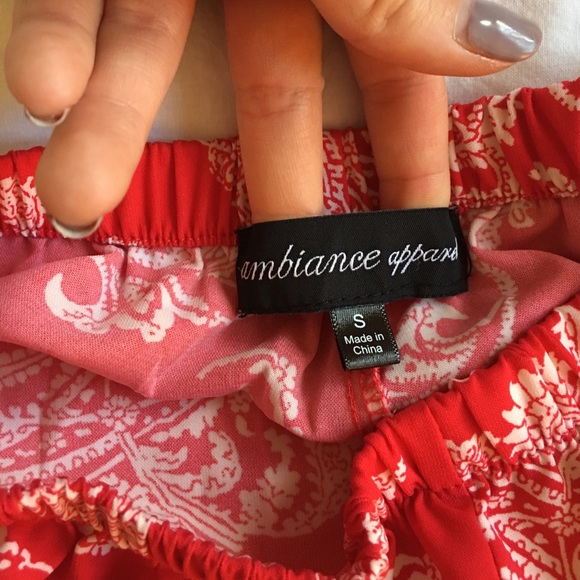 Boutique Paisley Shorts - Picture 3 of 3