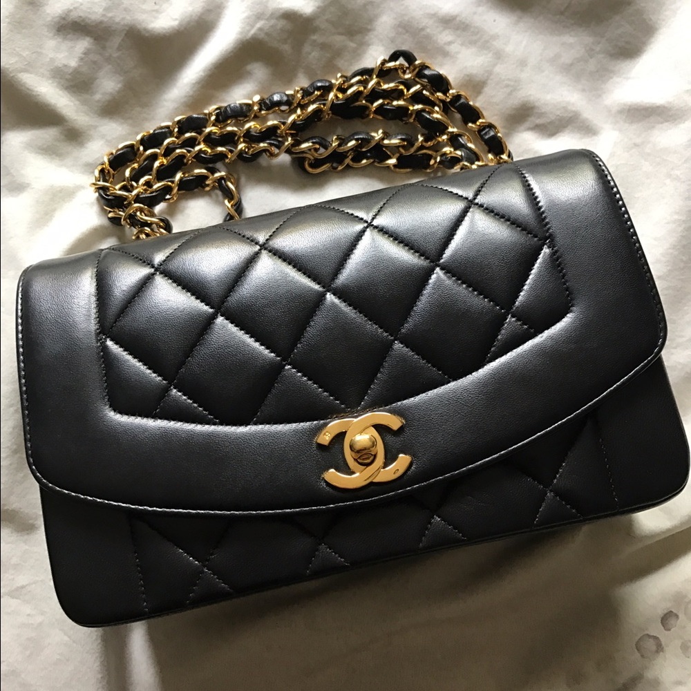⛔️SOLD! ⛔️Authentic Chanel Classic Diana Flap