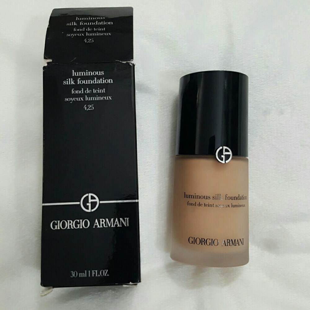 Giorgio Armani Luminous Silk