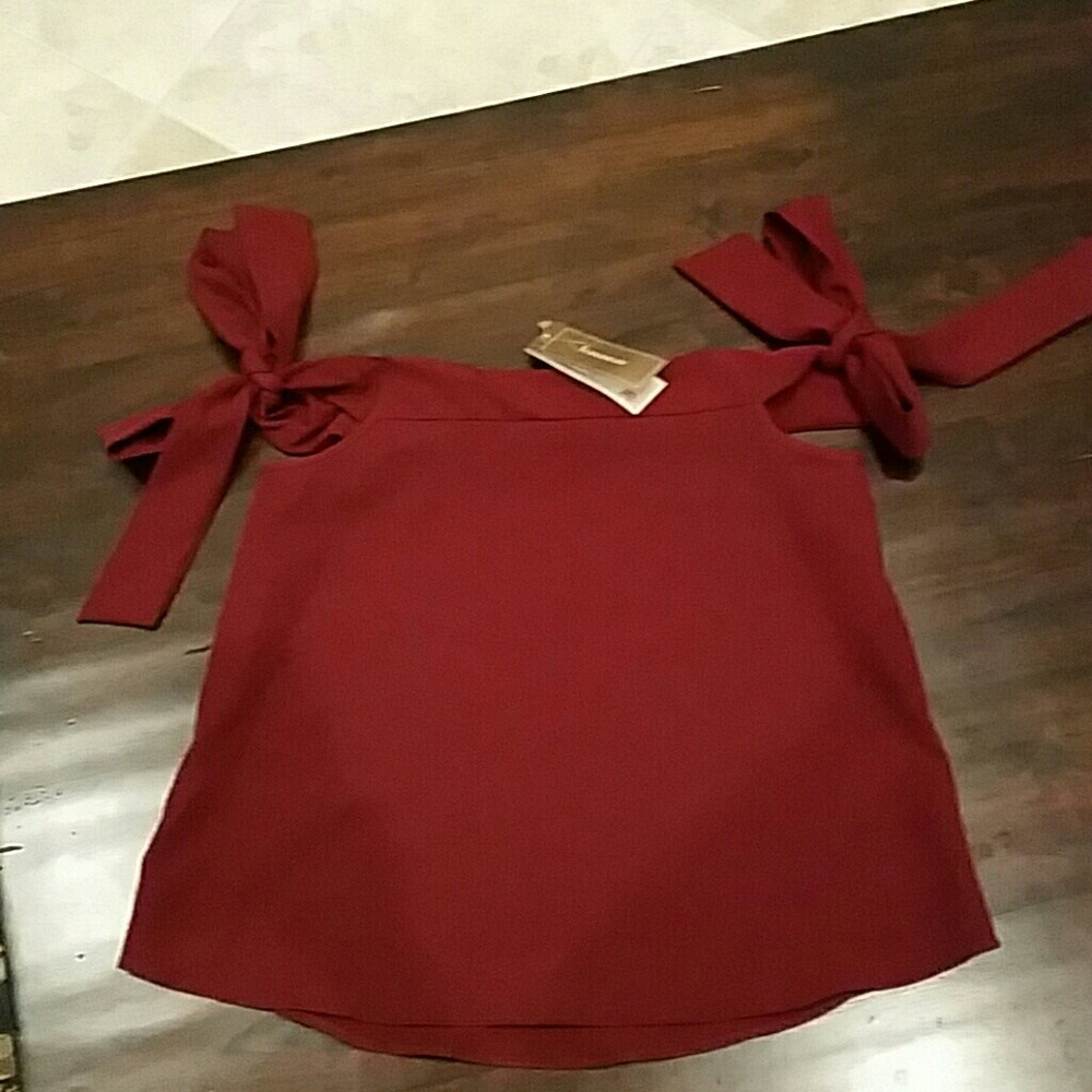 Francesca's Miami bow top NWT