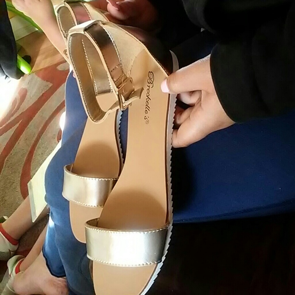 Scandals - Picture 2 of 2