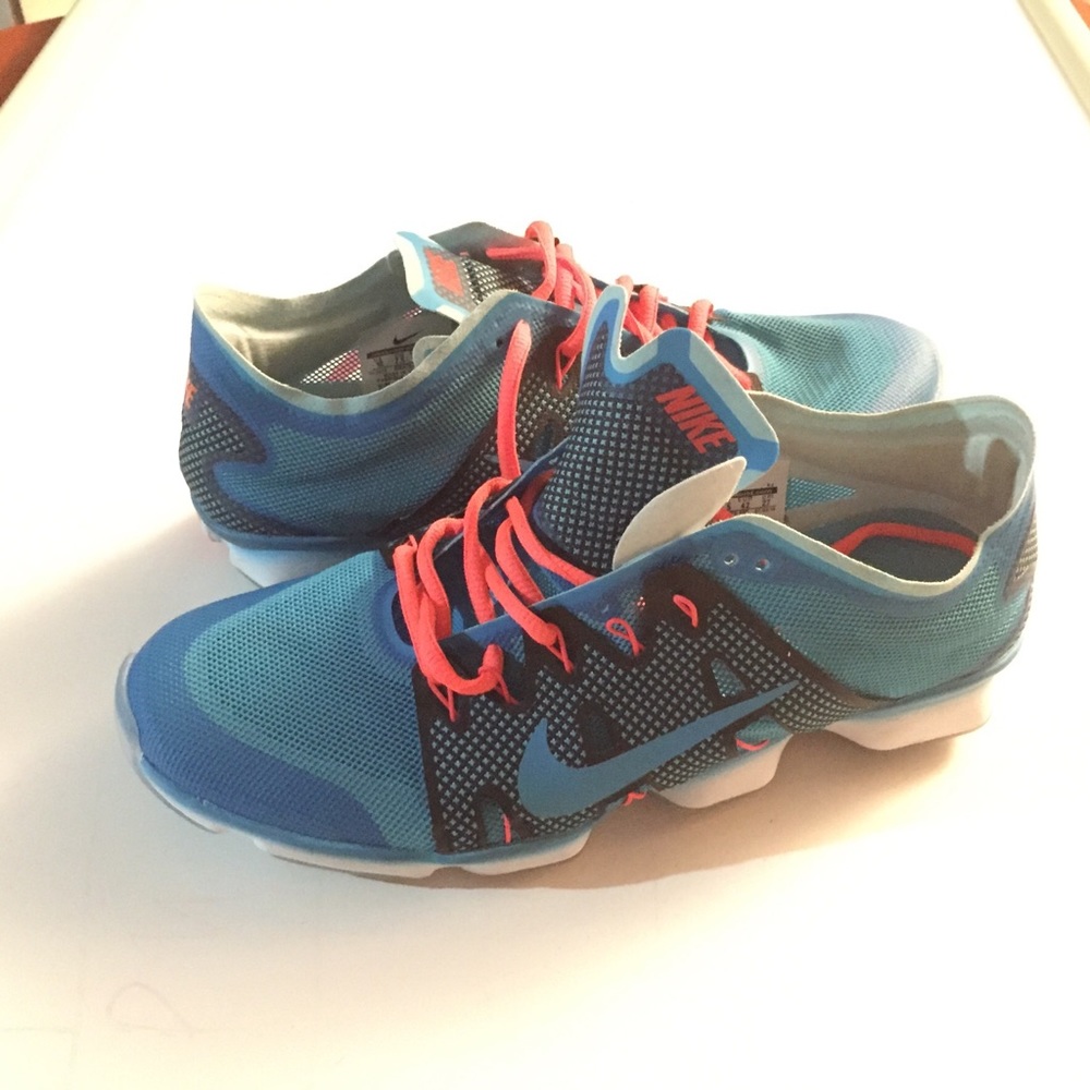 Nike basketball shoes women's 10 fit like 9.5