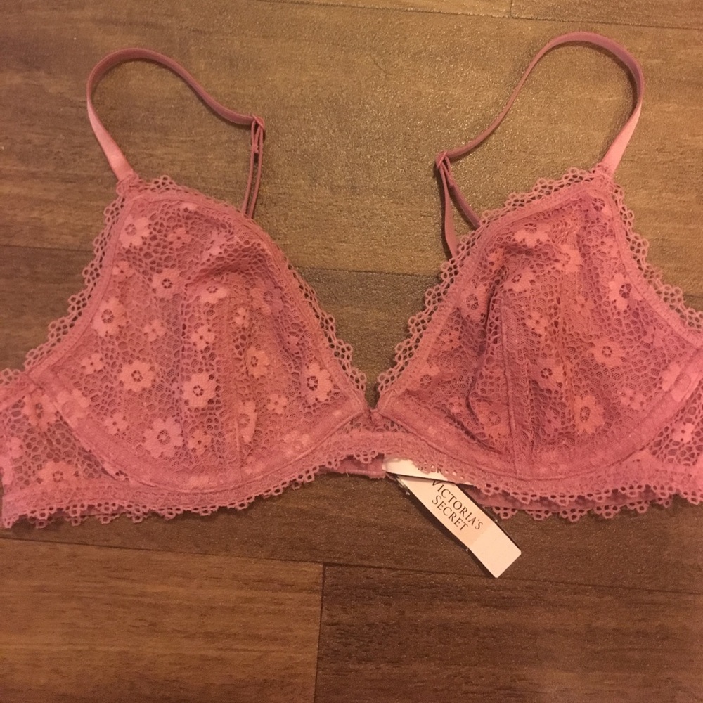 Small lace VS Bralette with tags