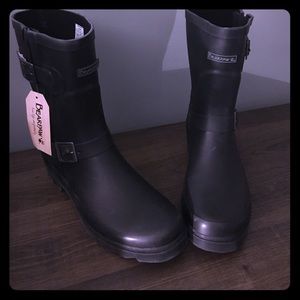 BearPaw Size 9 Rainboots