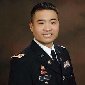 Meet your Posher, Hoang