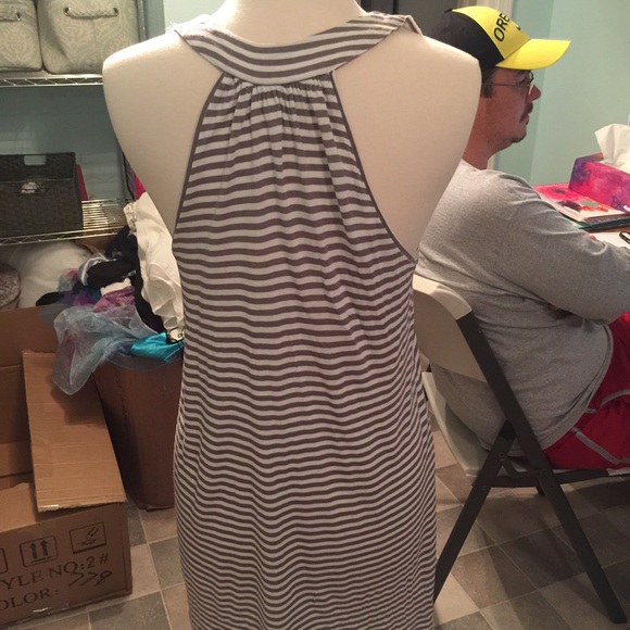 Cabi size Medium long Tank Top - Picture 2 of 2