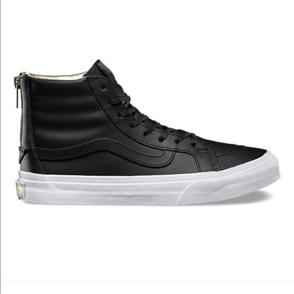⭐️Womans Leather High Top Vans⭐️
