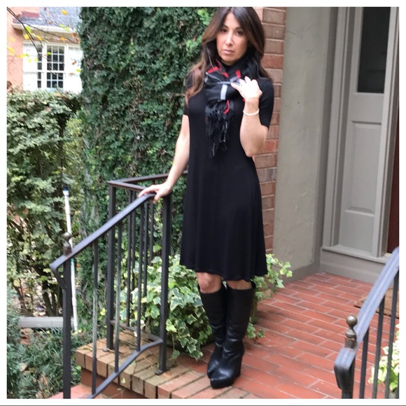 ✨LAST ONE ✨Black high neck cap sleeves swing dress - Picture 5 of 8