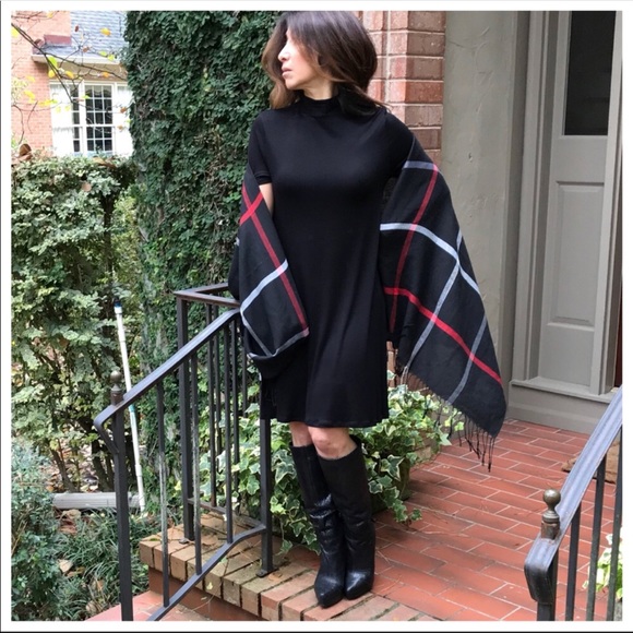 Dresses & Skirts - ✨LAST ONE ✨Black high neck cap sleeves swing dress