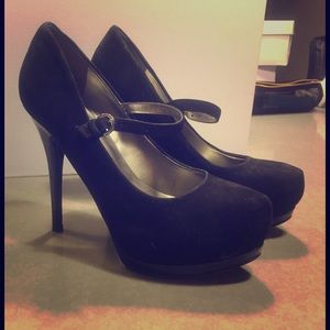 Black suede Guess heels size 5 1/2