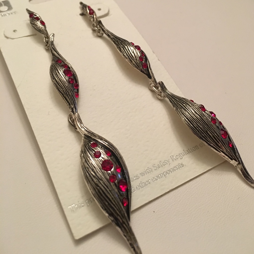 5 FOR $20! New long silver red studs length 3.5"
