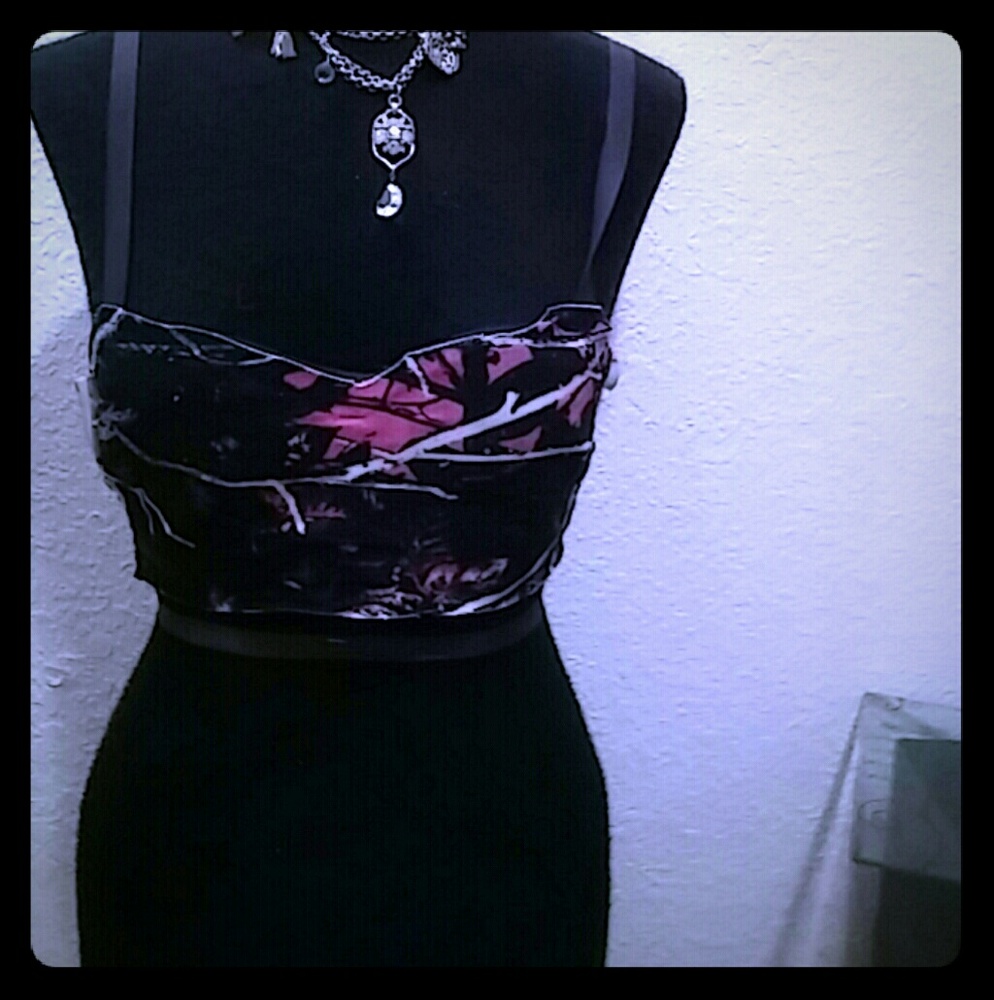 Muddy girl crop top