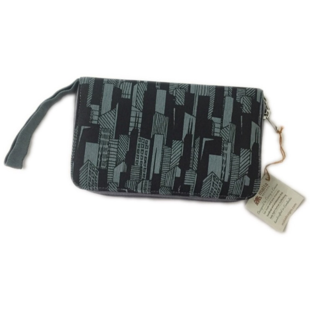 NWT Malia Designs Clutch