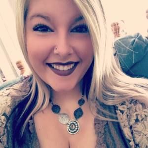 Meet your Posher, Courtney