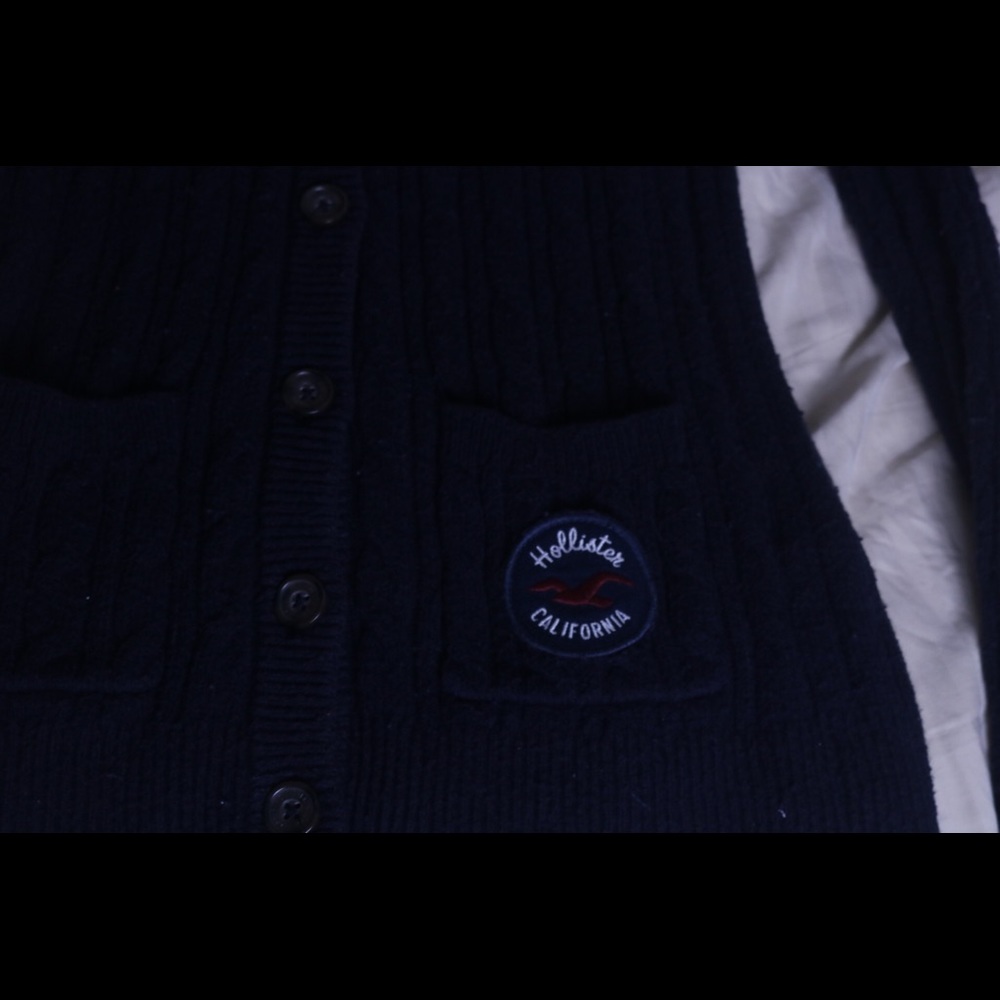 Hollister cardigan