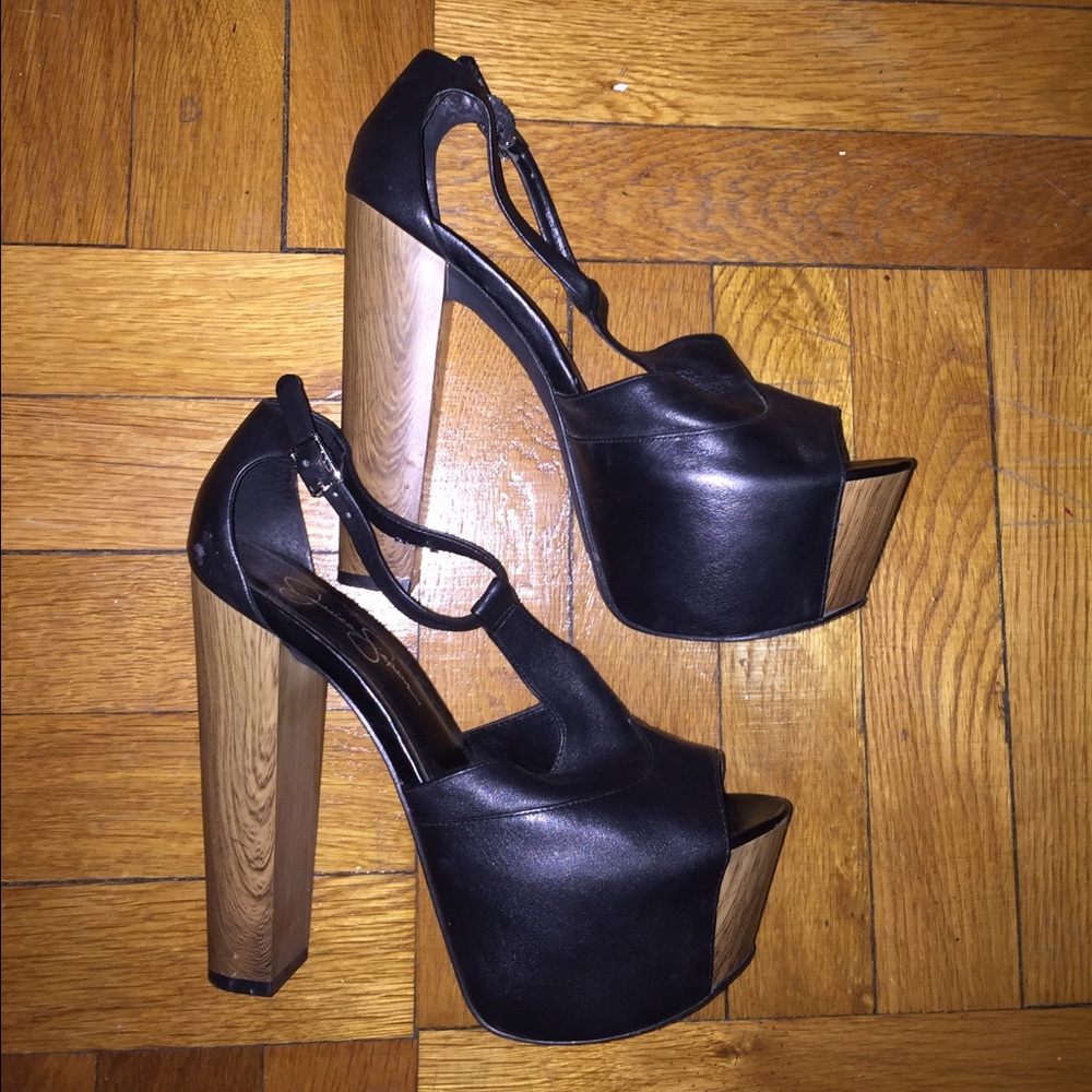 Jessica Simpson sandal