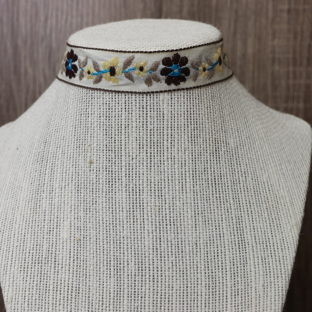 Floral Print Choker