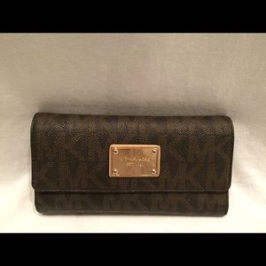 Michael Kors Checkbook wallet Brown PVC
