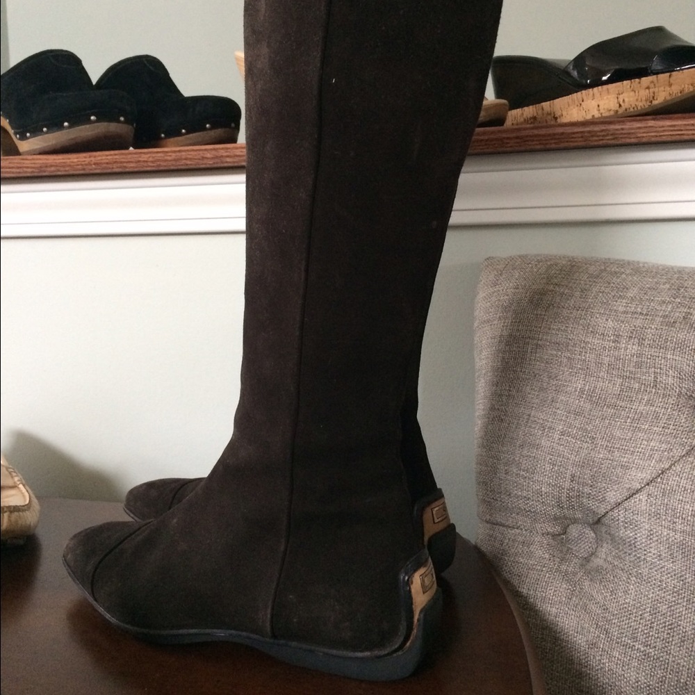 Gucci Brown Suede Boots 36.5 Like new