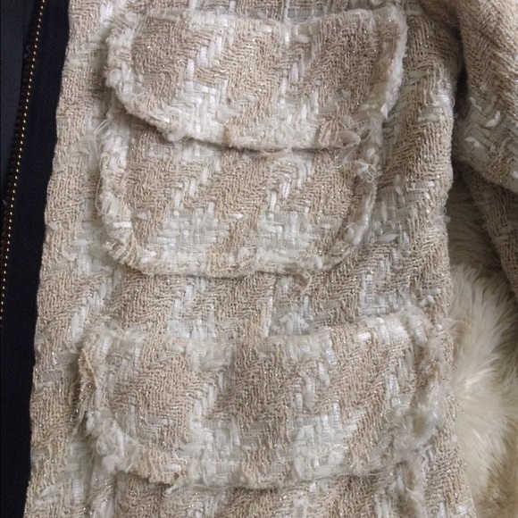 SOLD!! Smythe Gorgeous tweed jacket. Offers!! 💕 - Picture 6 of 7