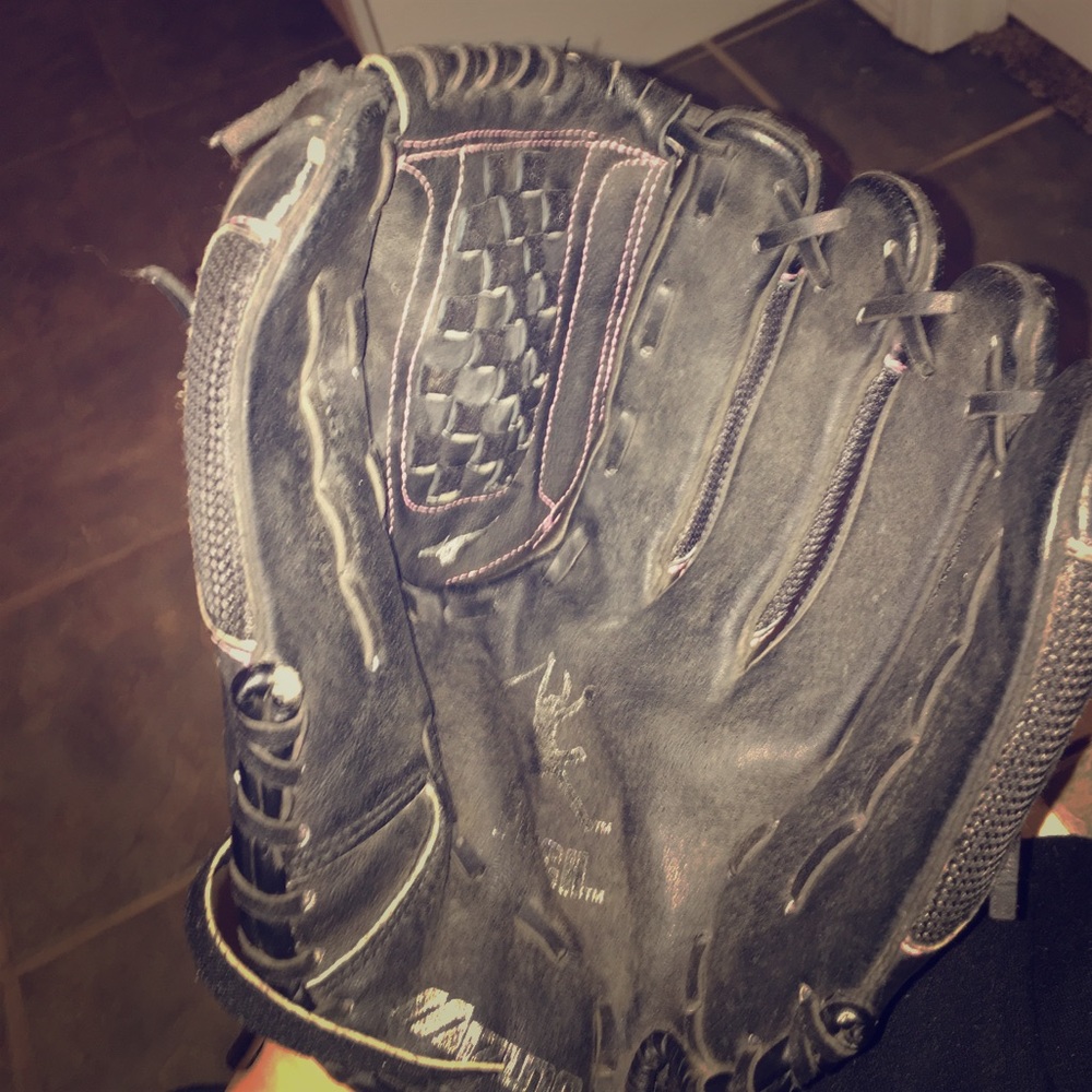 Mizuno softball glove