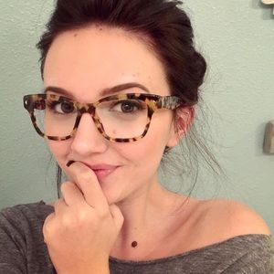 💥FLASH SALE!!💥Tortoise Prada eye glasses