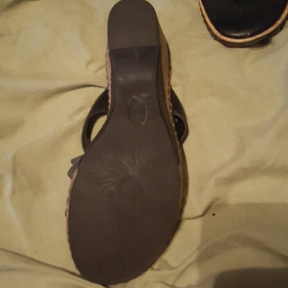 Shoes - Picture 3 of 3