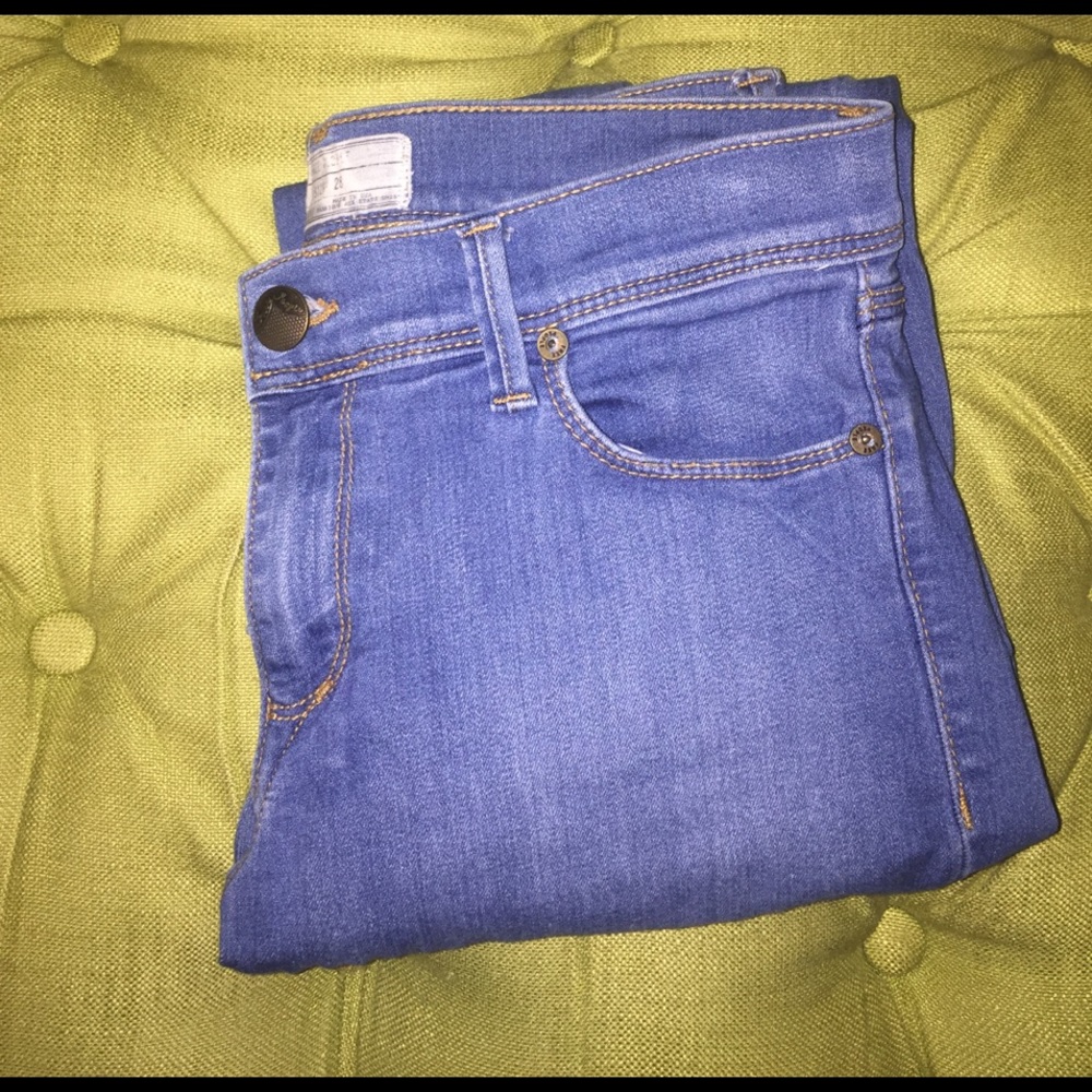 Free People Sz 28 light wash roller crop skinny