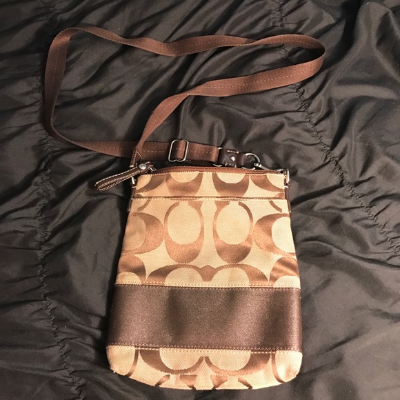 Coach Crossbody Bag - Picture 2 of 3