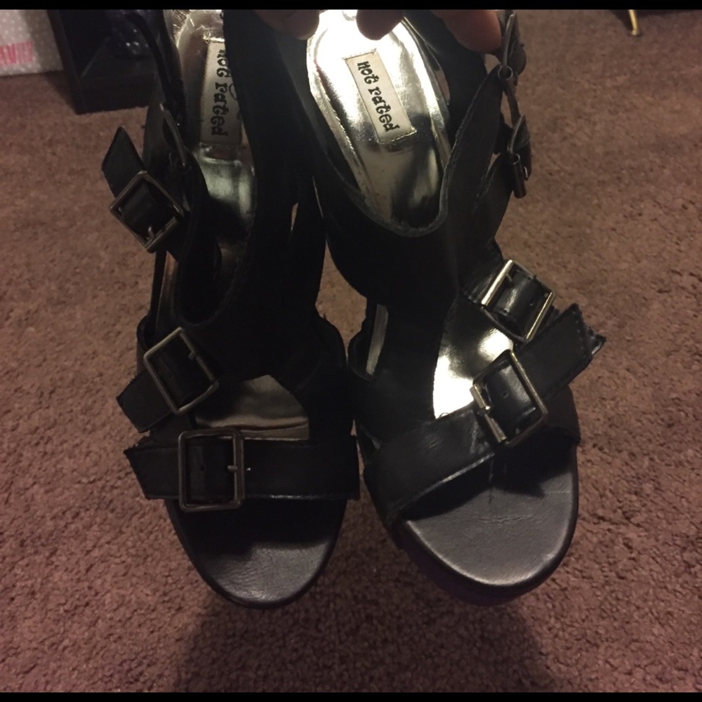Shoes - Picture 3 of 3