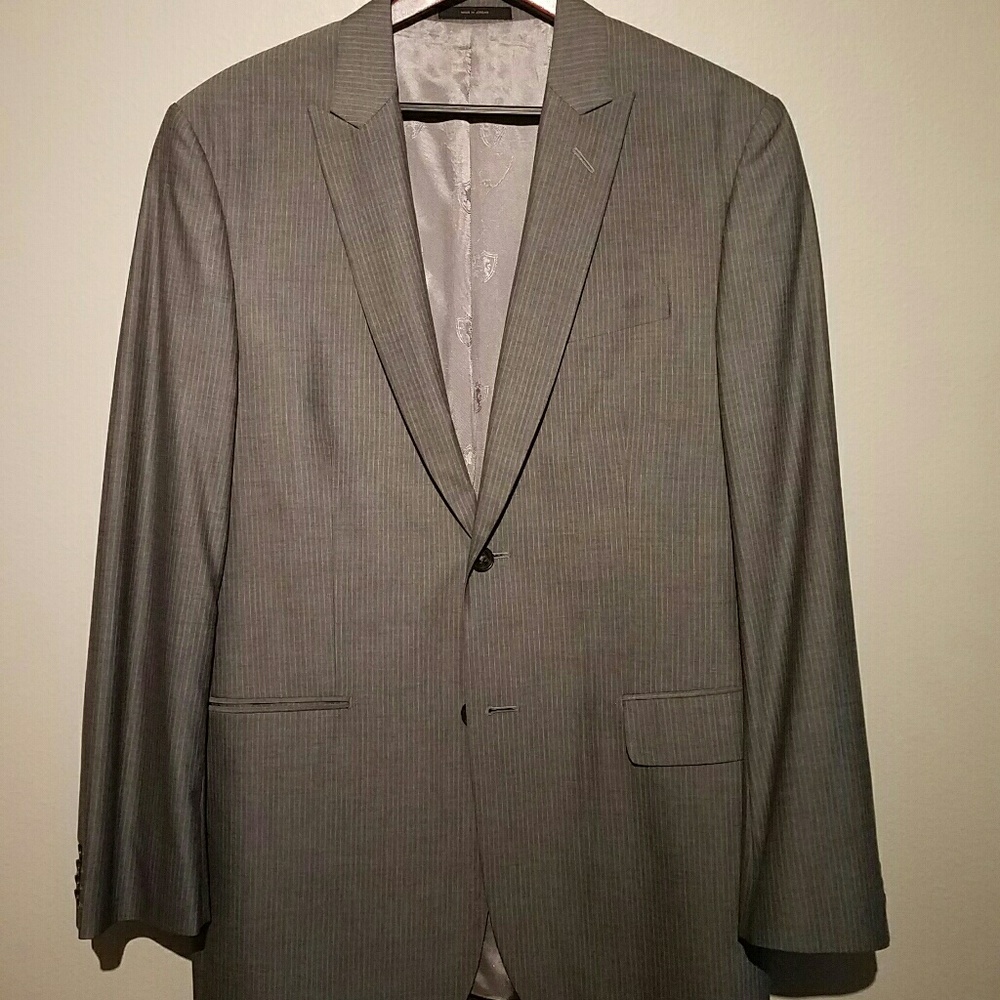 Express men's gray 3 piece suit. 42R 33/34