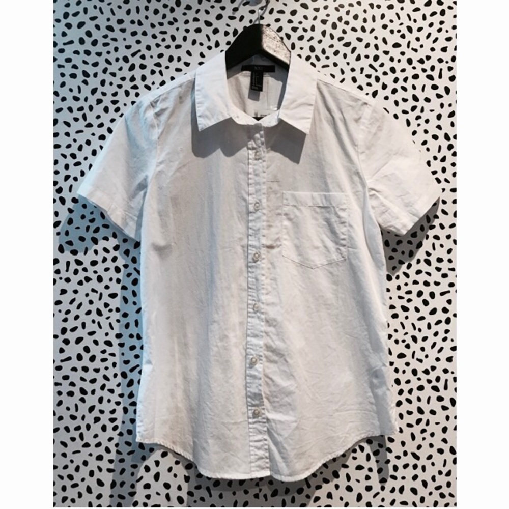 🆕 f21 white button up