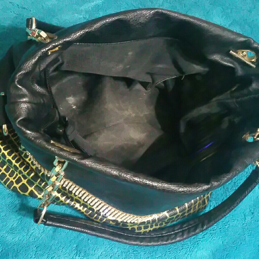 Purse - Picture 3 of 3