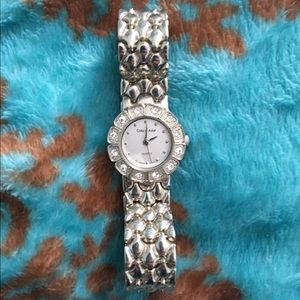 I'm selling a watch