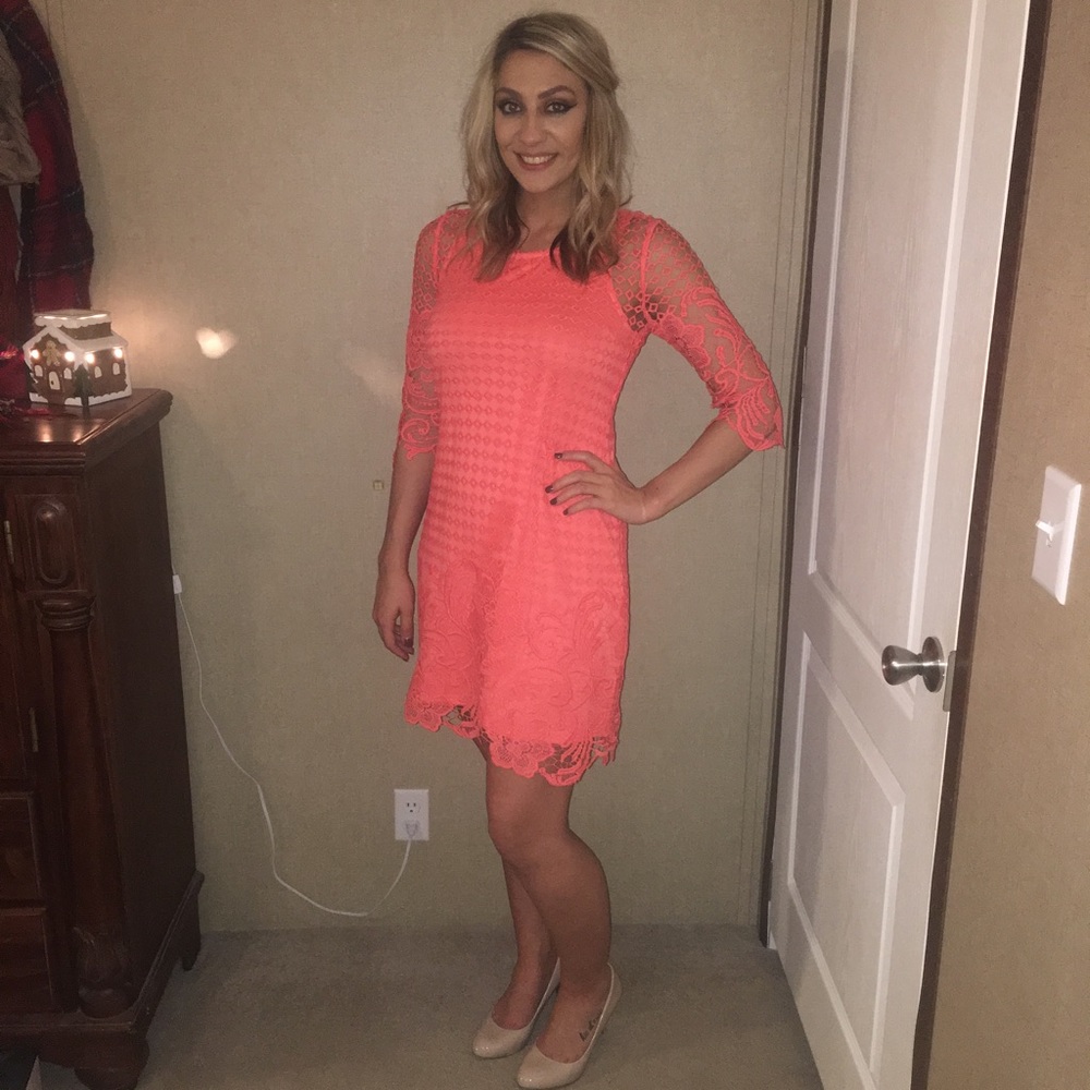 Coral lace dress 🎀