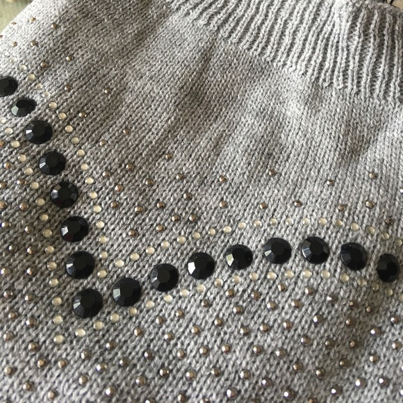 ✨Gray Wool Knit Embellished Sweater✨ - Picture 2 of 5