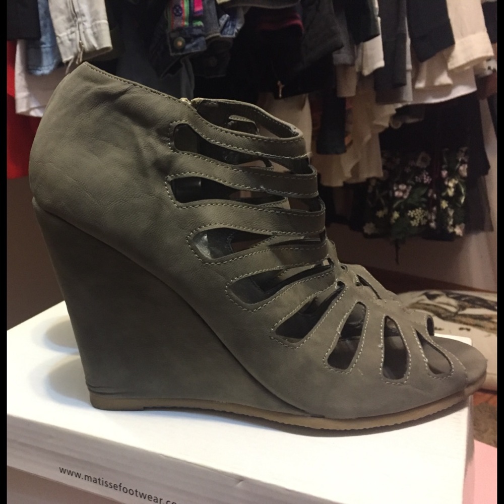 well worn wedges. Super comfy coconuts brand