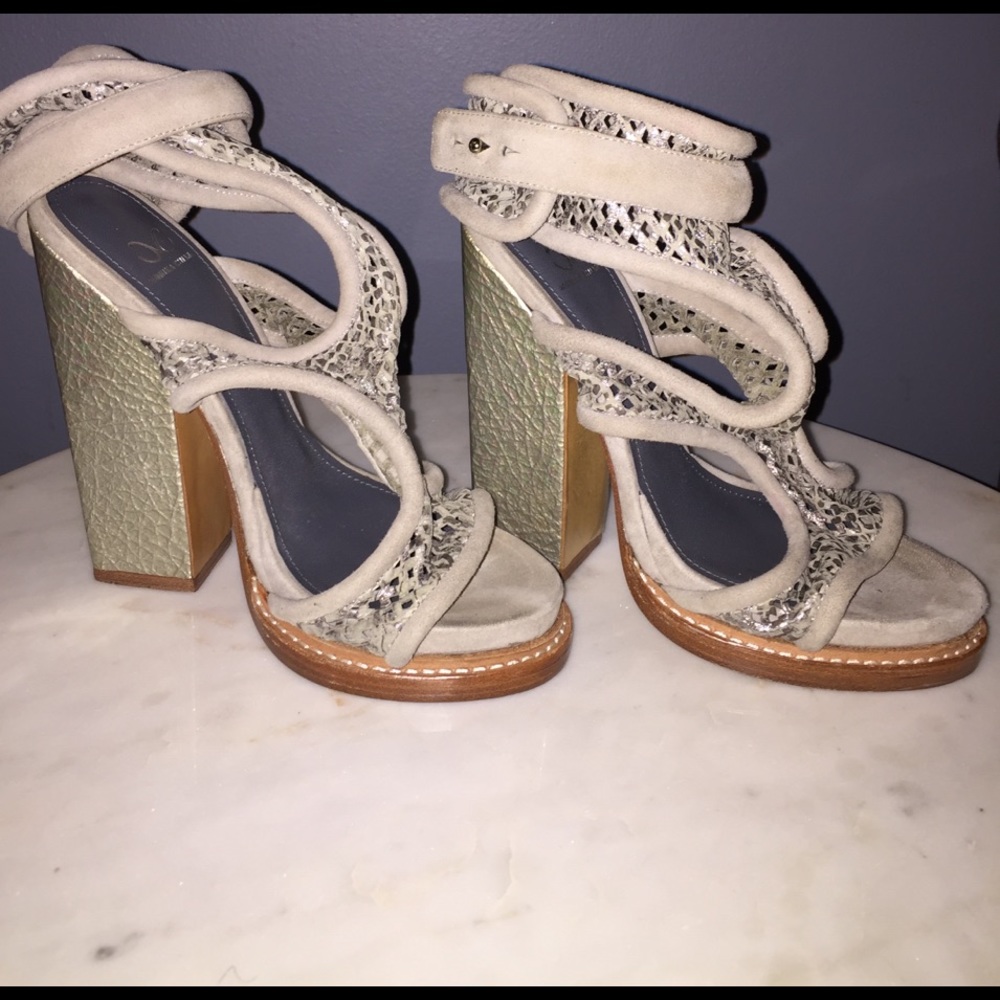 Heel sandal