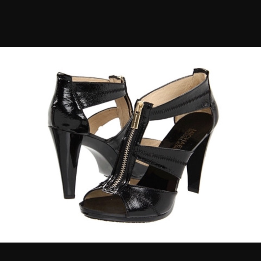 Michael Kors Berkley T Strap heel