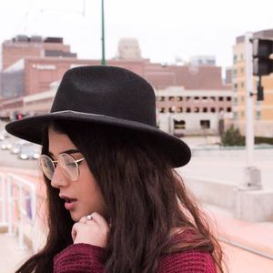 Meet your Posher, Lisa