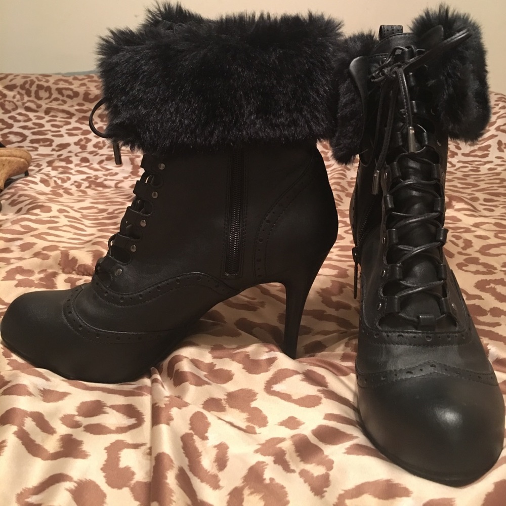 BLACK FAUX FUR HEELS