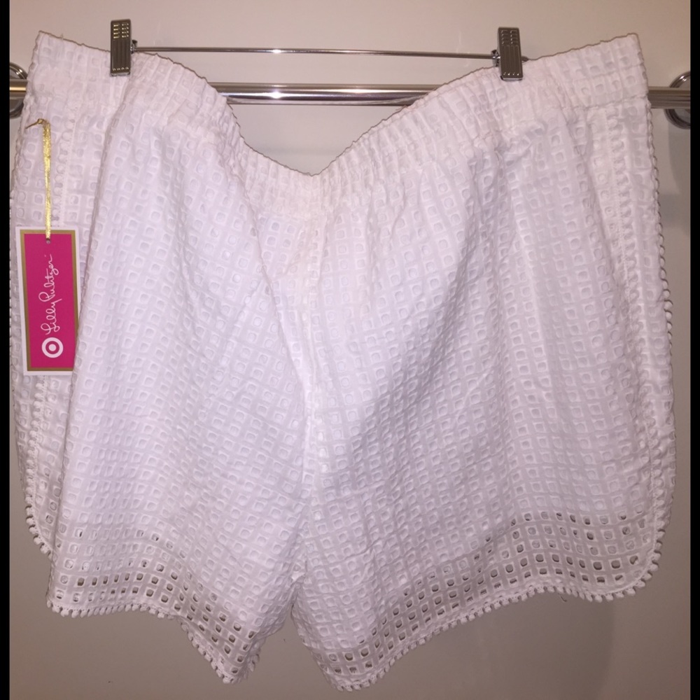 NWT NEVER WORN! Lilly Pulitzer shorts w/lining.