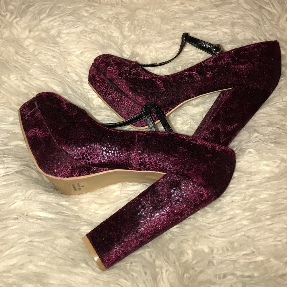 fRh Suede Snake Heels