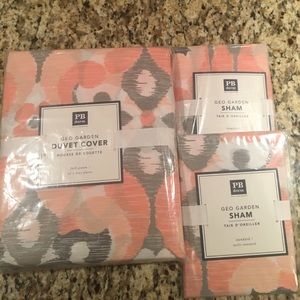 Pottery Barn Teen duvet cover and shams
